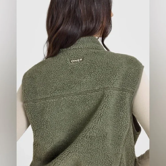 ONER ACTIVE ZIP THROUGH FLEECE GILET ALPINE GREEN. - Picture 3 of 6